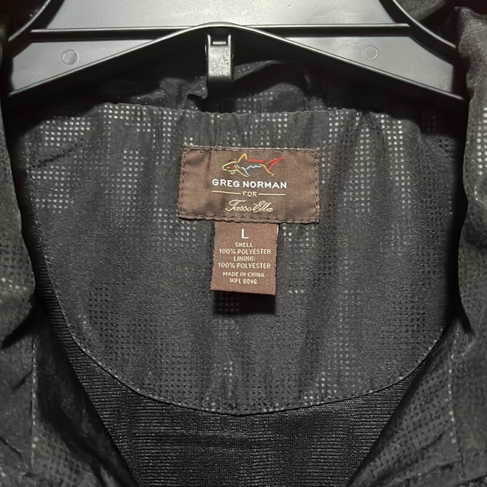 Vest - Picture 3 of 4